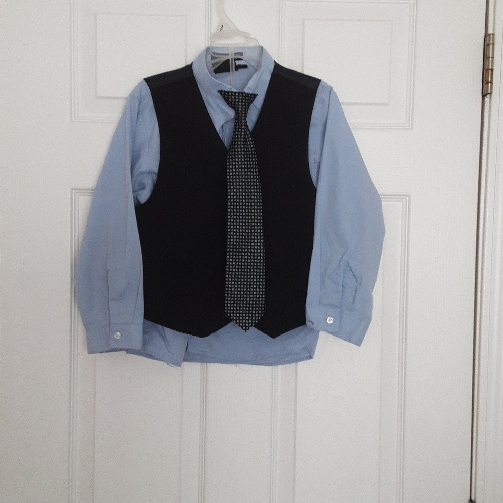 4 for $15.00 Phat Farm shirt and vest 3pc set